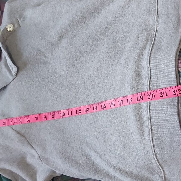 J. Crew sweatshirt with 3 button closure at nevk - Picture 7 of 7